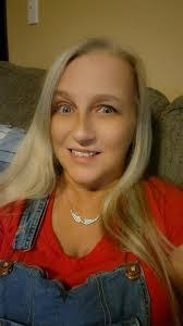 Kim Heatherly's Instagram, Twitter & Facebook