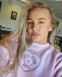 Pretty Little Lifter