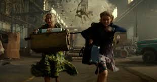 Forzados a aventurarse en lo desconocido, pronto se dan cuenta de que las criaturas que cazan orientadas por el sonido no son la única amenaza que acecha más allá del camino de arena. A Quiet Place Part Ii Has More Monsters And More Nerve Busting Tension Knotfest