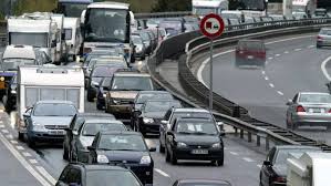 Nach coronabedingt ausbleibenden riesenstaus in den letzten zwei jahren erwartet man . Stau Am Gotthard Und San Bernardino Fm1today
