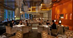 With soaring steel structures and a palette of black and gold, the design is almost. Beste Restaurants Bars Und Lounges Mandarin Oriental Kuala Lumpur