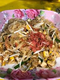 It's so delicious and i don't think anyone has anything quite like this around here. Pad Thai Picture Of Cheaper Better Street Food Bangkok Tripadvisor