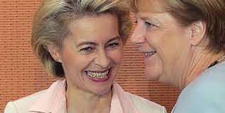 Philip rákay was born on march 10, 1972 in miskolc, hungary as rákay kálmán. Elefantcsonttoronybol Az Europai Babel Tornyaba Kicsoda Ursula Von Der Leyen Mandiner