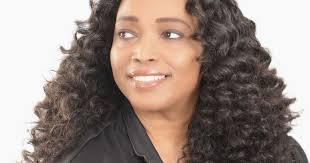 Dara Starr Tucker Examines the Power of the Present