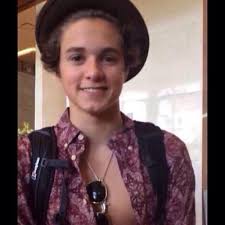 Oona Alexis Hunt (@oonalovesliam)