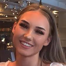 Mia Dobson's Instagram, Twitter & Facebook