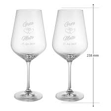 Ein schönes design für das personalisierte whiskyglas! 2er Set Weinglaser Mit Gravur Zur Hochzeit Ringe Personalisiert Jetzt Bei Danato Kaufen