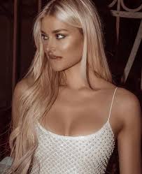 سنعمل معاً لدعم الشجاعة حيث هناك خوف لتشجيع التفاوض عندما يكون هناك صراع، وإعطاء الأمل حيث يوجد اليأس. Ø§Ù„ØµØ±Ø¨ÙŠØ© ØµÙˆÙÙŠØ§ Ù…ÙŠÙ„Ùˆ Ù„Ù‡Ø°Ø§ Ø§Ù„ÙŠÙˆÙ… ÙƒÙ„Ù…Ø§Øª Ø­Ø²ÙŠÙ†Ø© Ù…Ù† Ø¯ÙØªØ± Ø§Ù„Ø­ÙŠØ§Ø© ÙÙŠØ³Ø¨ÙˆÙƒ