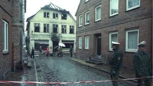 Der täter erschoss neun personen in und vor zwei shishabars und auf der fahrt zwischen beiden orten. Isuiz5rjos 1dm