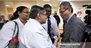 Malaysia, sungai buluh, danau seri apartment, jalan rebung utama, 47000 sungai buloh, selangor. Ketua Jabatan Ortopedik Hospital Sungai Buloh Sal Kaa