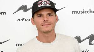 Kane Brown Mourns the Death of His Friend and Drummer Kenny Dixon, Who Died  in Car Accident at 27