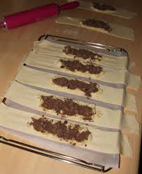 Plies Au Chocolat Bien Meilleurs Que Ceux De La Boulangerie Recette Dessert Feuillete Chocolat Gateaux Et Desserts