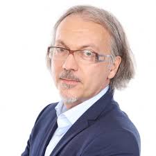 Hybrid P4 Programmable Pipelines for 5G gNodeB and User Plane Functions