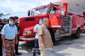 Is a specialist tertiary hospital equipped with a fully computerized system known as total hospital information system or. Sultan Johor Terima Jentera Klasik Bomba Berusia 32 Tahun The Malaya Post