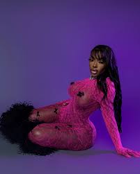 Bella Nuetch @realbellanuetch x @_chaoticvisions |