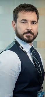 Line of Duty's Martin Compston horrified when Steve Arnott outfits didn't  fit after piling