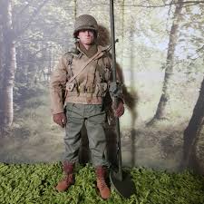Its design consisted of a metal coil at the bottom of the searching rod which led into the operator's bag which itself contained the batteries. World At War Wwi Wwii Civil Wars Us Army Combat Engineer With Scr 625 Mine Detector One Sixth Warriors Forum