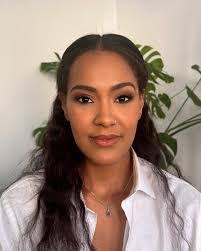 Megan Grossman's Instagram, Twitter & Facebook