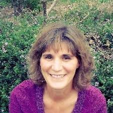 Lisa Winchell's Instagram, Twitter & Facebook