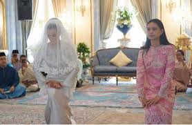 Up next, she is down. Foto Sekitar Majlis Pernikahan Juliana Evans Tengku Shariffuddin Gempak