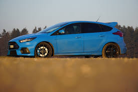 Ford focus is available with a choice of 1.5 and 2.0 litre ecoblue engines, incorporating the latest diesel technology to improve power, torque and economy, whilst reducing emissions. Test Ford Focus Rs Radicalmag