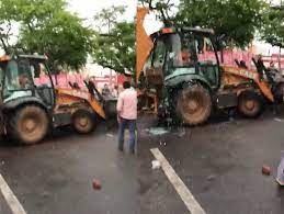 Ciro gomes, marcelo freixo e alessandro molon debatem reforma administrativa na csb. Cid Gomes E Baleado Ao Tentar Invadir Um Batalhao Da Pm Com Trator Rapido No Ar