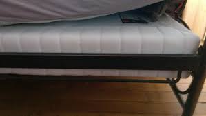 Vous pouvez choisir entre différentes couleurs de tissu 3d et sont également fabriqués avec. Fixer Sommier Tapissier Au Cadre De Lit