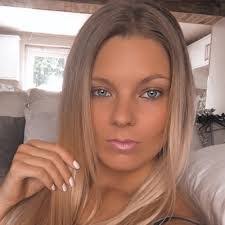 Josie Norman's Instagram, Twitter & Facebook