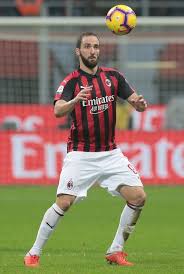Gonzalo Higuain Of Ac Milan Looks The Ball During The Serie A Match Futbolero Hombres Estampado