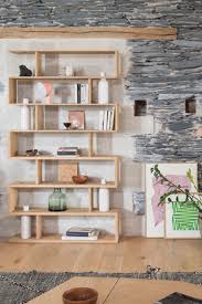 Here are some amazing seashell crafts for the kids to make this summer! 110 Idees De Etageres Bibliotheques En 2021 Deco Mobilier De Salon Decoration Interieure