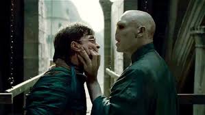 Es el primer episodio de la séptima película de harry potter, basado en la novela homónima de j. Las Mejores Peliculas De Harry Potter Clasificadas De Las Peores A Las Mas Inteligentes Los Juegos Peliculas Tv Que Amas