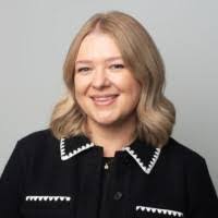 Hannah Dray's Instagram, Twitter & Facebook