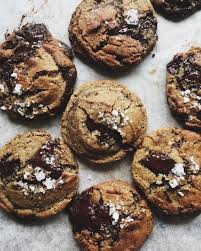 Brotrezept finden sie in meinem profil. Thalia Ho Thaliaho On Instagram The New Chocolate Chip Cookie Part Rye Flour Bitter Dark Chocolate And Gianduja Chunks A Little Flaked Sea Salt To Om Nom
