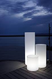 Alty Gartenleuchte Weiss Outdoor Zylinderform Saulen Lampe Fur Den Garten Drei Grossen Garten Stehlampe Gartenlampen Solarlampen Garten
