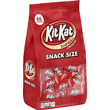 Kit Kat Halloween Crisp Wafer In Milk Chocolate Snack Size Candy Bars 32 34 Oz Walmart Com Milk Chocolate Candy Chocolate Candy Bar Snacks