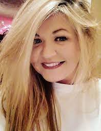 Alecia Fowler's Instagram, Twitter & Facebook