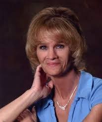 Sandy Linton's Instagram, Twitter & Facebook