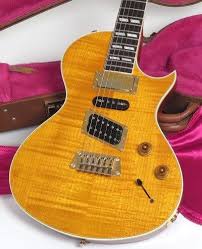 1995 Gibson Nighthawk St3 Amber 1 595 00 Gibson Nighthawks Electric Guitar