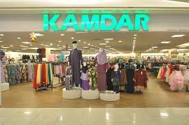 At night, this technology city comes alive with man made trees lighting up with millions of led lights. Kamdar Klang Parade Mall