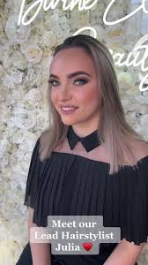 Julia White Hairstylist