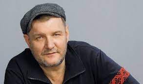 В течение долгих лет дмитрий не проявлял никаких признаков актерского таланта. Dmitrij Bykovskij Romashov Biografiya Foto Lichnaya Zhizn Zhena I Deti Rost I Ves 2021 Uznaj Vsyo