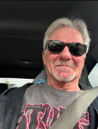 Today is my birthday wish me 69 year old from Canada 🇨🇦🇨🇦