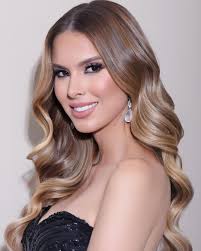 MISS UNIVERSE FAVORITAS