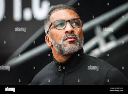 Beye hi-res stock photography and images