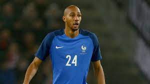 Fiche de steven n'kemboanza mike christopher nzonzi : Transfer News Arsenal Told It Will Take 35m To Land Sevilla Midfielder Steven N Zonzi Goal Com