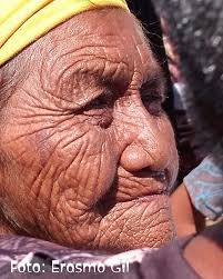 ✨𝗖𝗼𝗺𝘂𝗻𝗶𝗱𝗮𝗱𝗲𝘀 𝗸𝗮𝗿𝗶𝗻̃𝗮𝘀 𝗱𝗲 𝗔𝗻𝘇𝗼𝗮́𝘁𝗲𝗴𝘂𝗶  𝗰𝗲𝗹𝗲𝗯𝗿𝗮𝗿𝗼𝗻 𝗲𝗹 𝗮𝗸𝗮𝘁𝗼𝗼𝗺𝗽𝗼✨ El ritual fúnebre akatoompo  es la fiesta kariña del día de los muertos o reencuentro con los espíritus  de los ancestros. El 1ero de noviembre