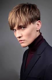You can get a bowl cut with a touch of undercut, fade, long hair, short, silky and curl, in short it can be created with a lot of combinations of other hairstyles for men. 30 Cool Mushroom Haircuts For Men With Short Hair