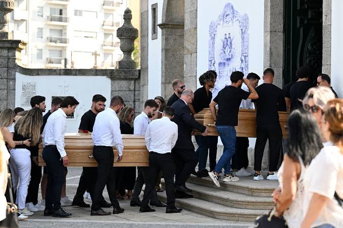 Moment Liverpool FC players joined Diogo Jota's grieving family for funeral  - Birmingham Live