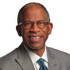 Robin Mabry's Instagram, Twitter & Facebook