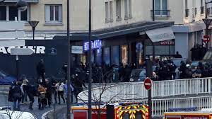 Deux femmes d'une quarantaine d'années étaient retenues en otage, vendredi 9 janvier au soir, par un cela n'a aucun rapport avec ce qui se passe à paris, a déclaré à l'afp le procureur christophe barret, en référence aux prises d'otages dans la région parisienne. Prise D Otages Par Des Jihadistes Les Precedents Cnews